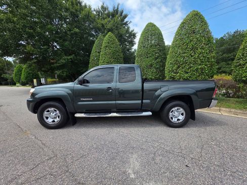 Used 2010 Toyota Tacoma 4x4 Access Cab V6 image 2
