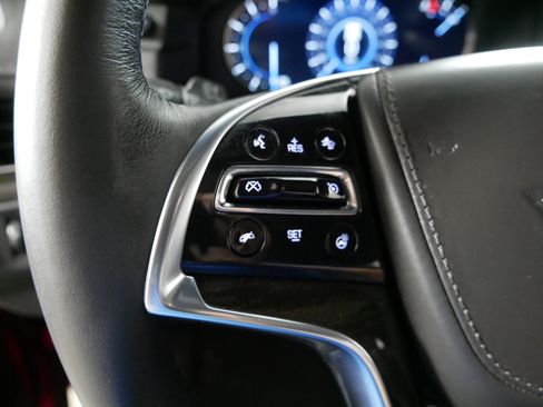 Used 2018 Cadillac Escalade ESV Platinum AWD/4WD image 27