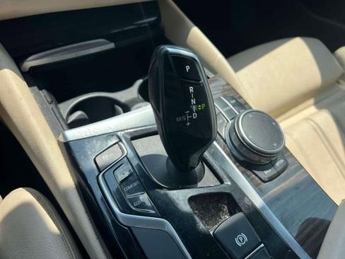 Used 2019 BMW 530i xDrive w/ Convenience Package image 24