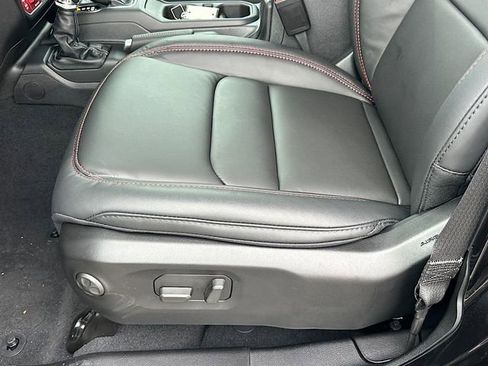 New 2026 Jeep Wrangler Unlimited Rubicon w/ Xtreme 35 Tire Package image 17