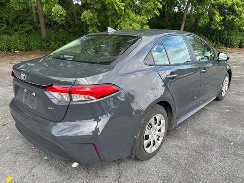 Used 2025 Toyota Corolla LE FWD image 3