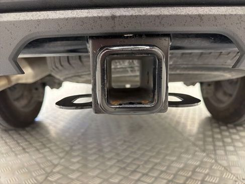 Used 2025 Toyota Tundra Limited AWD/4WD image 30