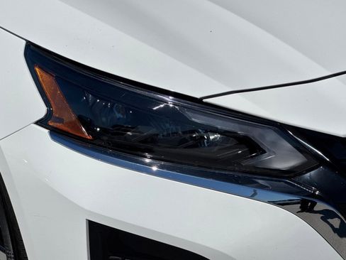 Used 2025 Nissan Altima 2.5 SV image 9