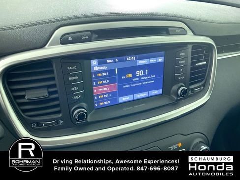 Used 2019 Kia Sorento LX w/ LX Convenience Package image 6