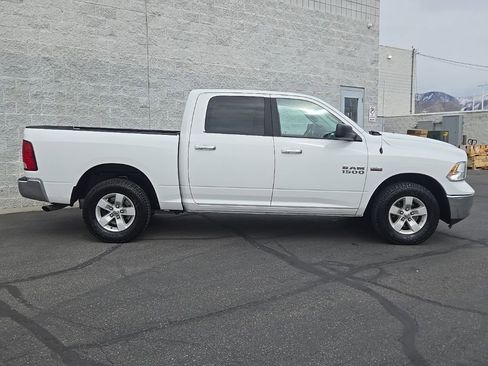 Used 2018 RAM 1500 Classic SLT image 2