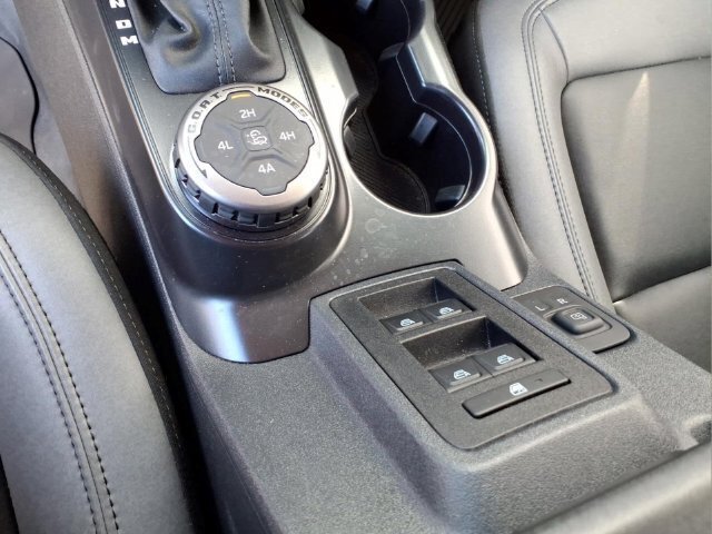 Used 2024 Ford Bronco Big Bend w/ Sasquatch Package AWD/4WD image 28
