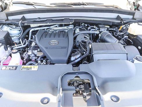 New 2026 Toyota Grand Highlander AWD Hybrid image 13