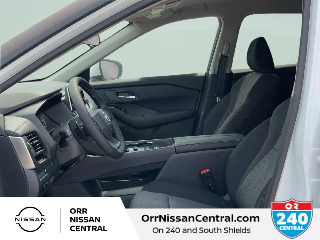 New 2026 Nissan Rogue SV FWD image 17