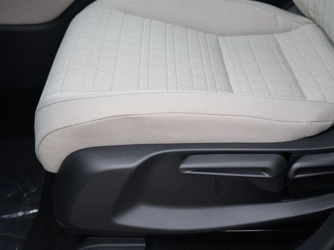 New 2026 Honda HR-V LX image 38