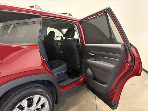 Used 2026 Toyota Grand Highlander AWD image 33