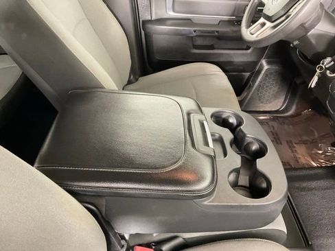 Used 2022 RAM 1500 Classic SLT image 22