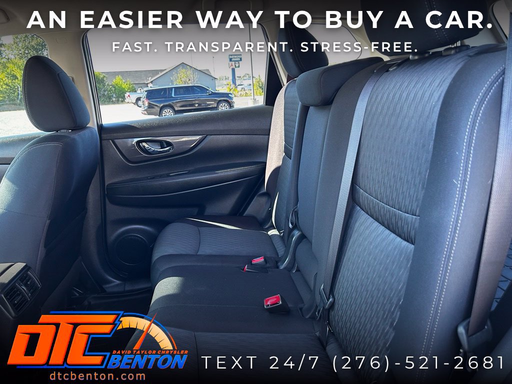 Used 2020 Nissan Rogue SV w/ Premium Package FWD image 12