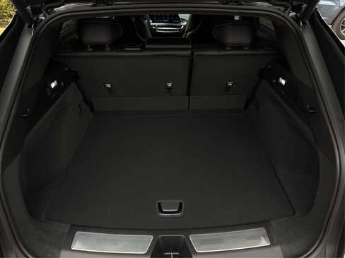 New 2026 Cadillac Lyriq Sport image 11