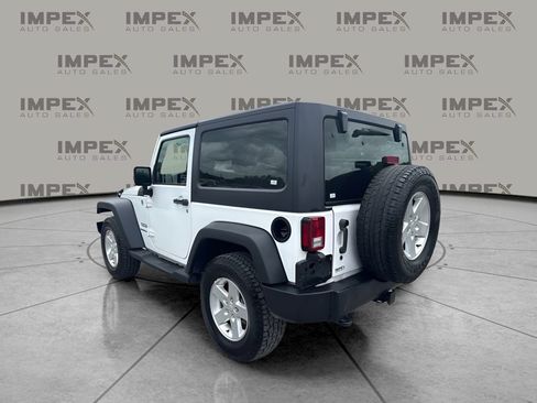 Used 2015 Jeep Wrangler Sport w/ Quick Order Package 24S AWD/4WD image 2