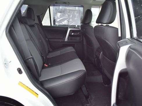 Used 2019 Toyota 4Runner SR5 Premium image 38