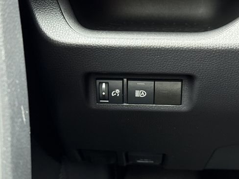 Used 2022 Toyota RAV4 XLE image 35