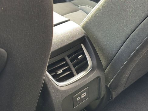 Used 2025 Chevrolet Blazer LT image 24