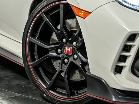 Used 2019 Honda Civic Type R image 3