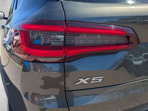 Used 2021 BMW X5 sDrive40i w/ Premium Package image 8