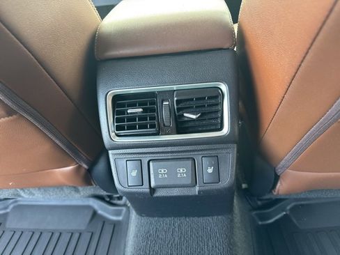 Used 2019 Subaru Outback 2.5i Touring image 15