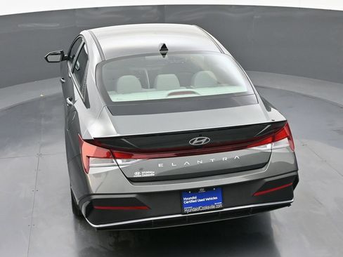 Certified 2025 Hyundai Elantra Sport image 42