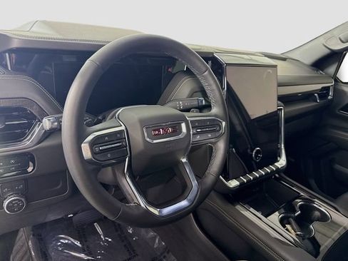 Used 2025 GMC Yukon Elevation RWD image 9