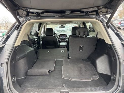 Used 2018 GMC Terrain Denali w/ Comfort Package AWD/4WD image 10
