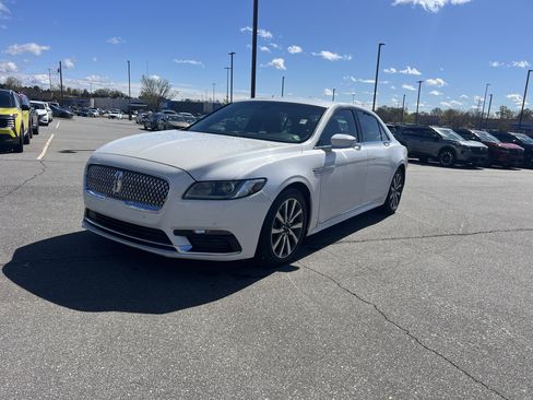 Used 2018 Lincoln Continental Premiere image 1