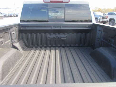 New 2026 GMC Sierra 1500 AT4 w/ AT4 Premium Package image 7