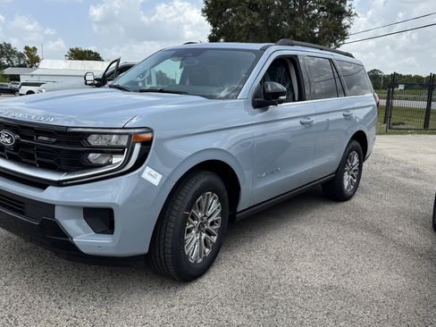 New 2027 Ford Expedition Platinum w/ Driver's Package RWD image 6