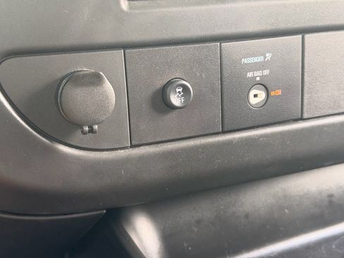 Used 2025 Chevrolet Express 2500 w/ Driver Convenience Package RWD image 22