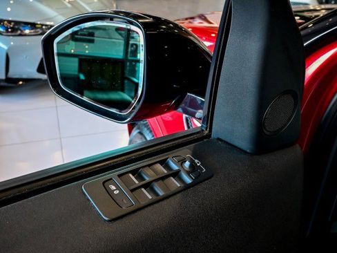 Used 2022 Land Rover Discovery Sport SE R-Dynamic image 17