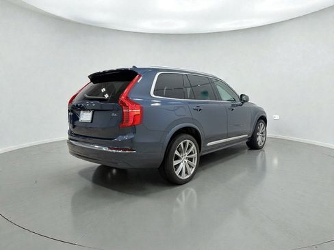 Used 2023 Volvo XC90 B6 Plus image 5