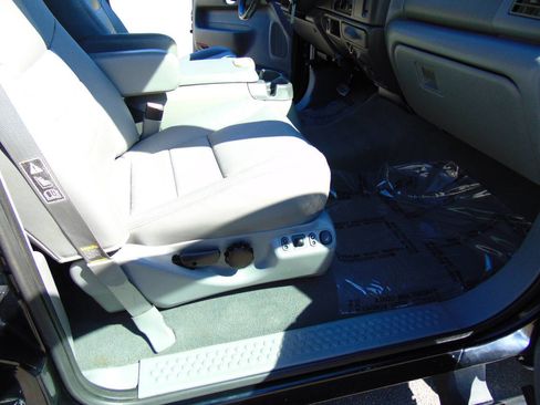 Used 2003 Ford F250 Lariat image 12