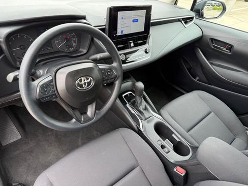 Used 2025 Toyota Corolla LE image 12