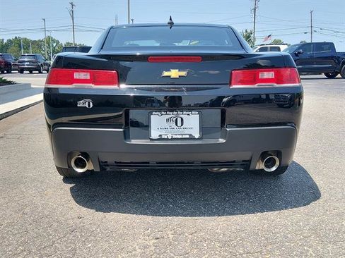 Used 2015 Chevrolet Camaro LS RWD image 4