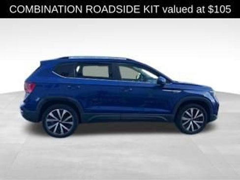 Used 2022 Volkswagen Taos SE image 4