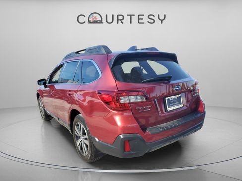 Used 2019 Subaru Outback 2.5i Limited image 5