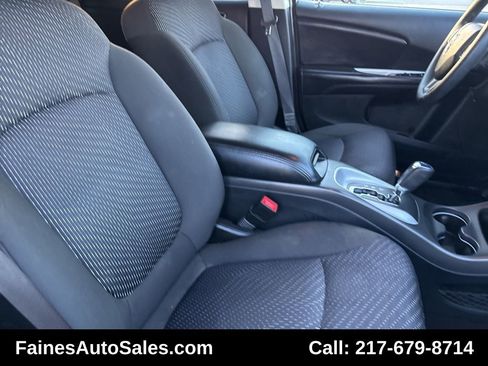 Used 2019 Dodge Journey SE image 99