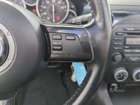 Used 2015 MAZDA MX-5 Miata Sport w/ Convenience Package image 26