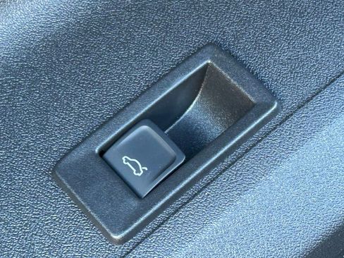 New 2025 Audi Q5 Prestige image 73