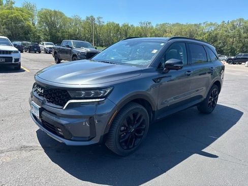 Used 2023 Kia Sorento SX AWD/4WD image 3