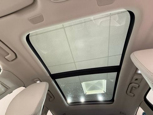 Used 2022 Volvo XC60 B5 Inscription w/ Advanced Package image 18