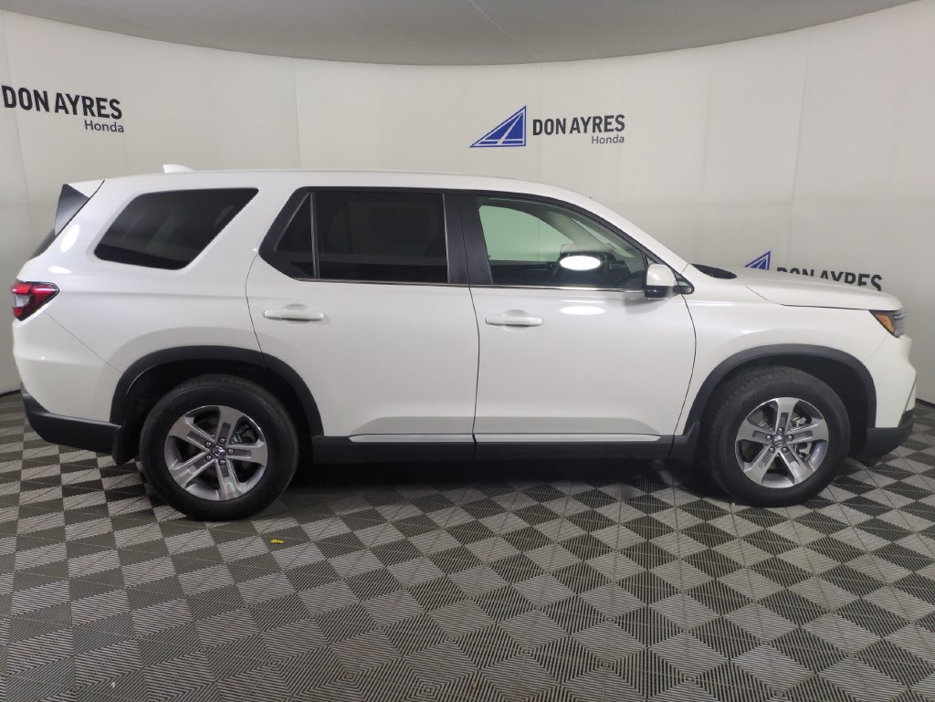 Certified 2025 Honda Pilot EX-L image 11