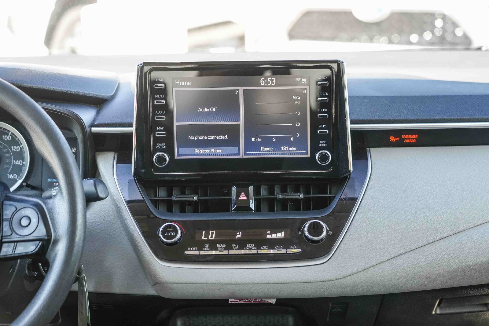 Used 2020 Toyota Corolla LE FWD image 13