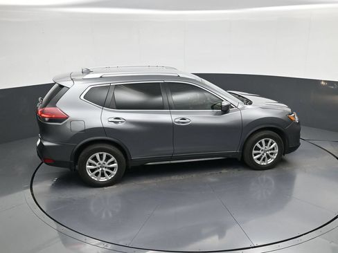 Used 2018 Nissan Rogue SV w/ Premium Package AWD/4WD image 31