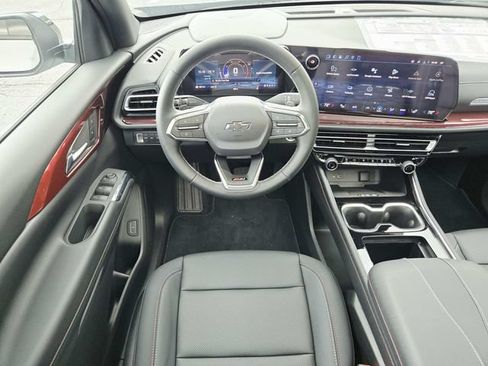 New 2026 Chevrolet Traverse Z71 w/ Driver Confidence Package AWD/4WD image 8