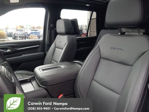 Used 2024 GMC Yukon Denali image 23
