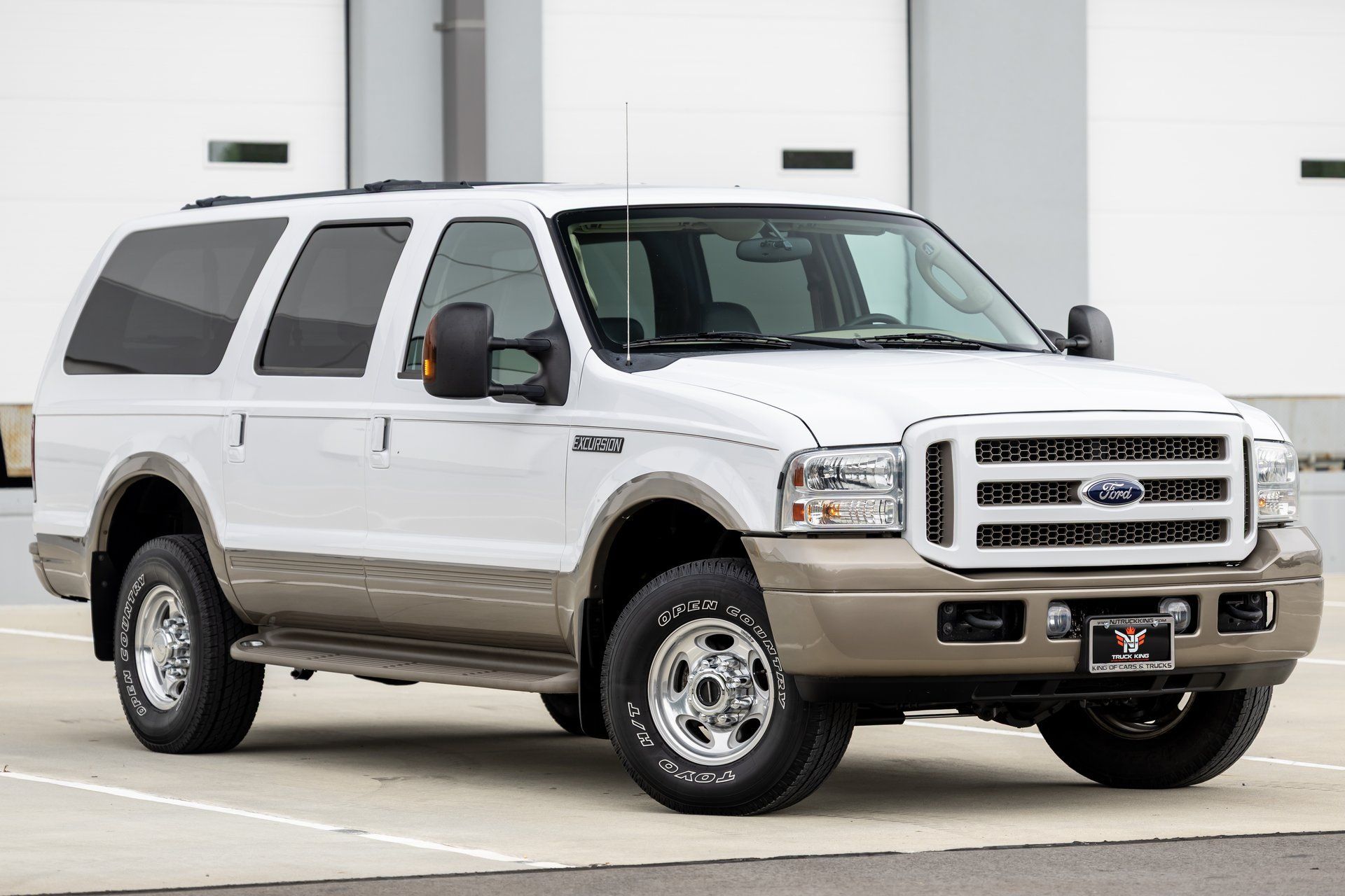 Used 2005 Ford Excursion Eddie Bauer AWD/4WD image 4