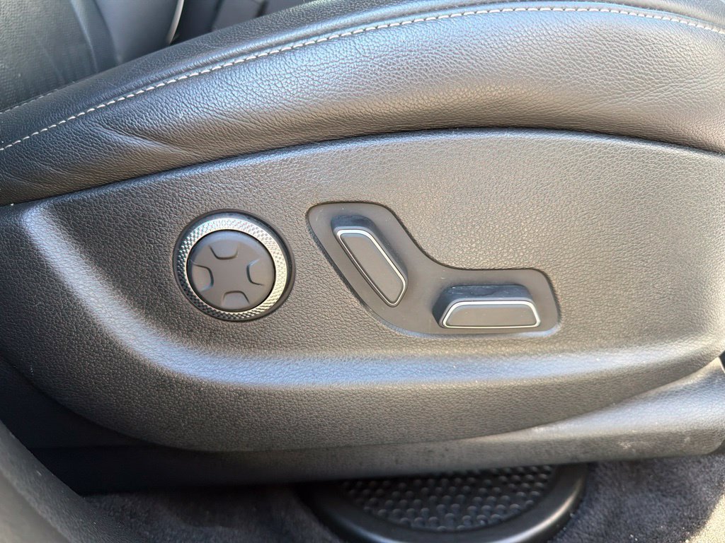 Used 2021 Genesis GV80 3.5T w/ Advanced Package 06 AWD/4WD image 14